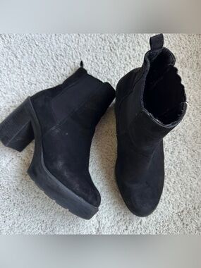 ASOS DESIGN Black Faux Suede Chunky Platform Chelsea Boots Size 6